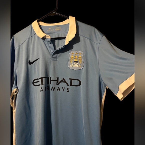 Nike Manchester City F.C. 2015 Home Soccer Jersey - Picture 2 of 8